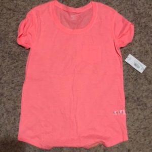Peach pocket tee